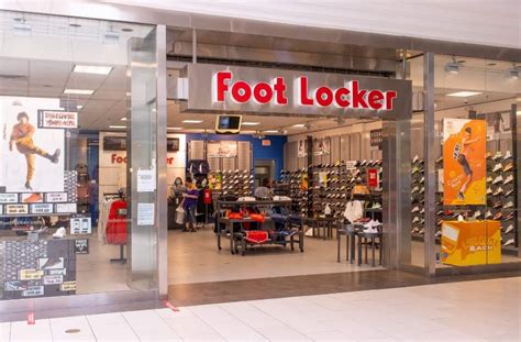 Homeview foot locker - Feel the pulse of streetwear. Explore the world's hottest sneakers, apparel, and more at Foot Locker. Free shipping for FLX members.